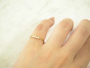テクスチャーの揃ったレイヤードリング